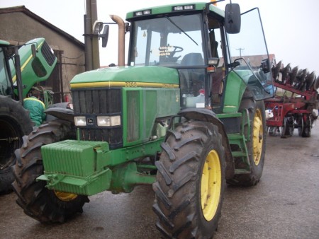 John Deere 7700