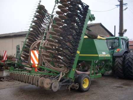 Sejačka John Deere 740 A